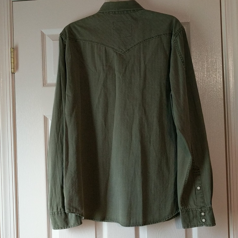 Button-Down Shirt - Picture 5 of 5
